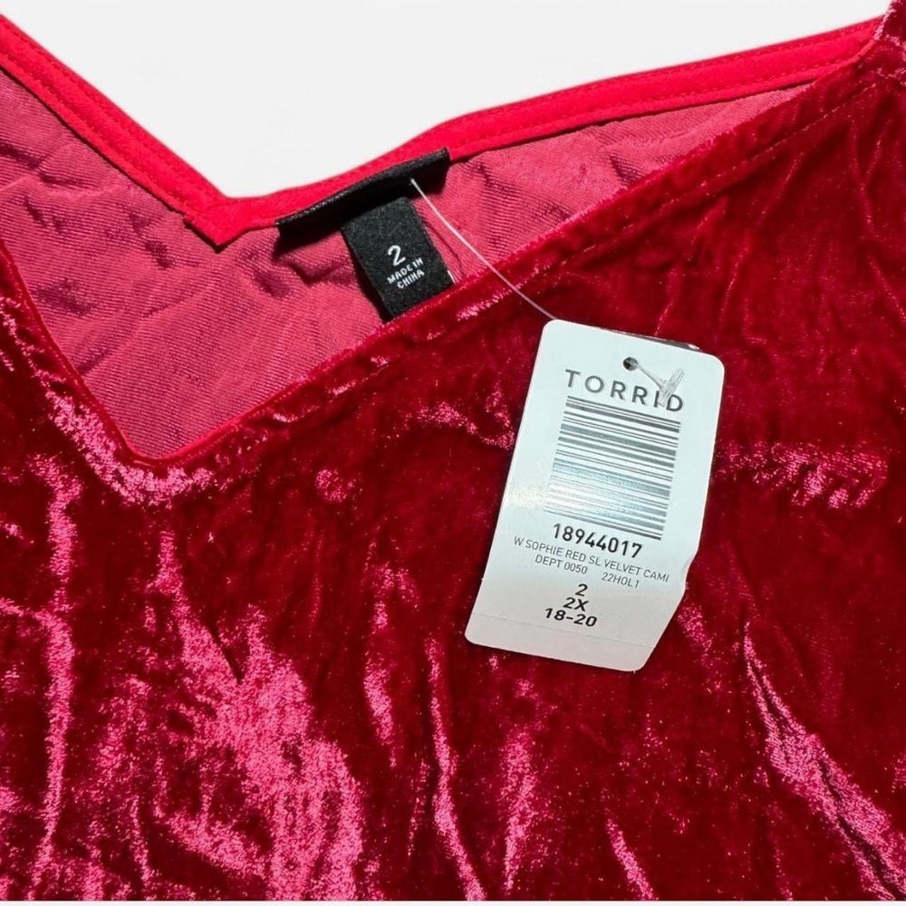 Torrid Red Crushed Velvet Women's Camisole Top Size 2X - Picture 3 of 5